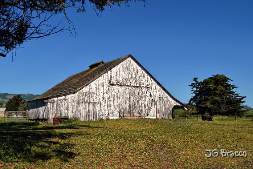 DSC28818-r1.tif - Sonoma Mountain Barn #1 Flip Side